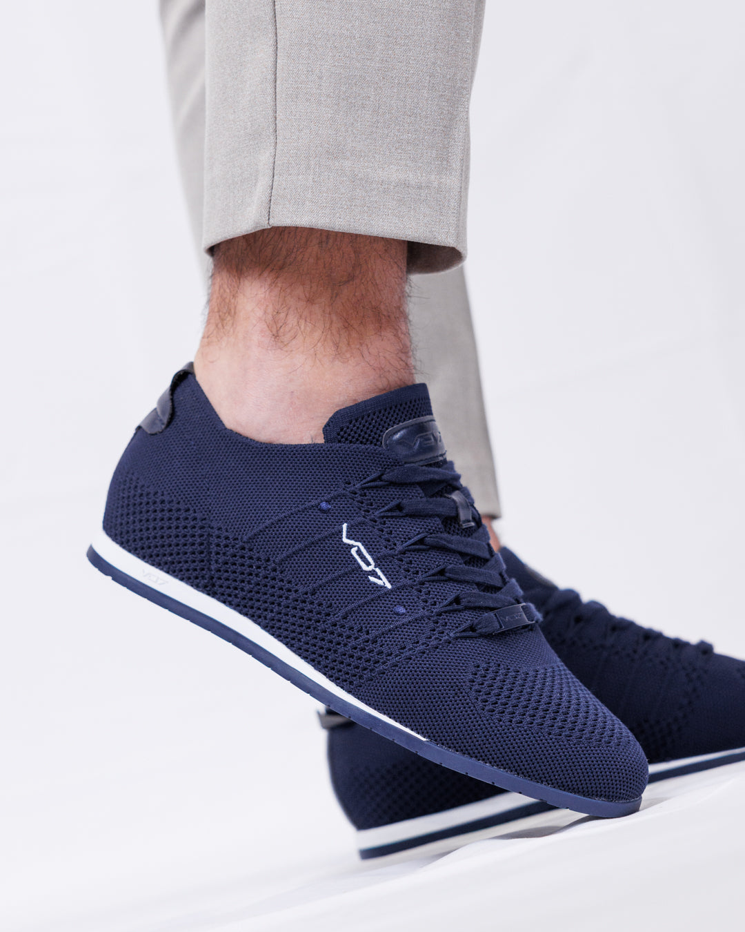 V 07 YACHT KNIT NAVY MARINE 6