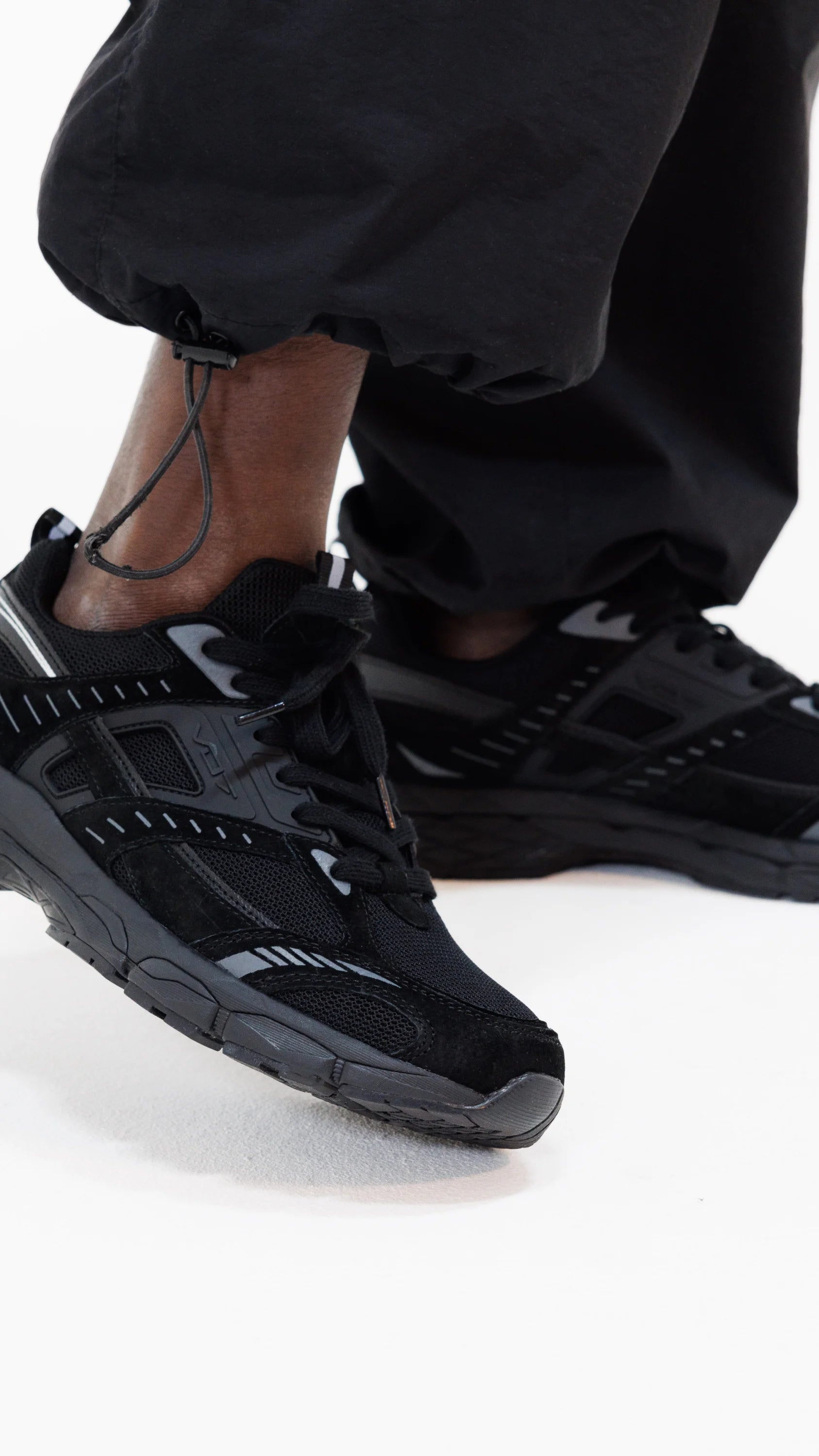 V 07 RONI DARK SNEAKERS STREET NOIR 2